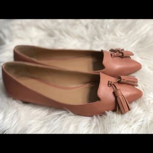 Banana republic tan leather flats